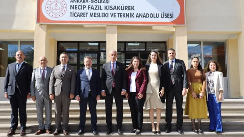 OKUL KÜTÜPHANESİ VE EDEBİYAT SOKAĞI AÇILIŞI YAPILDI