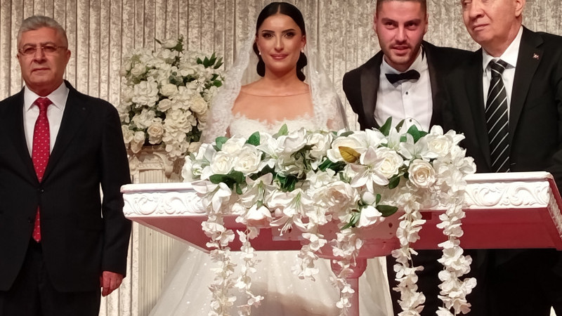  Zeliha Berra ve Metahan'ın mutlu gününde Gölbaşılılarda vardı!