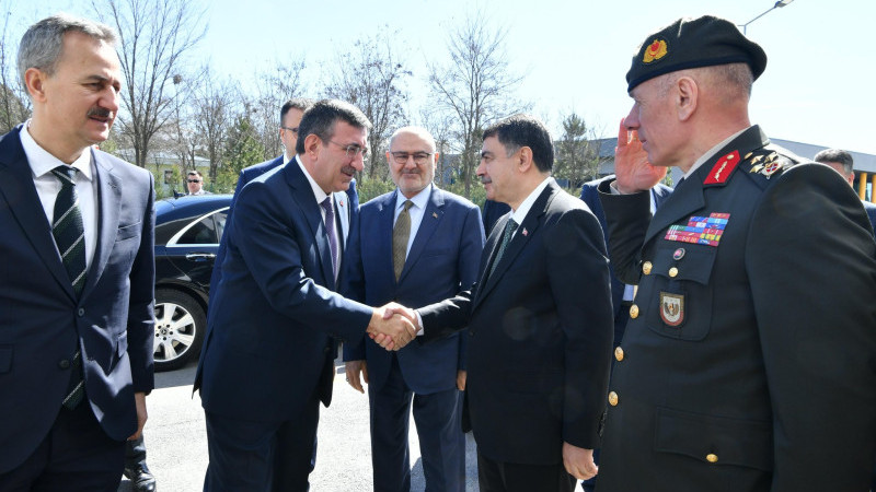 Yılmaz  ASELSAN'daki törene katıldı,  Vali incelemelerde bulundu